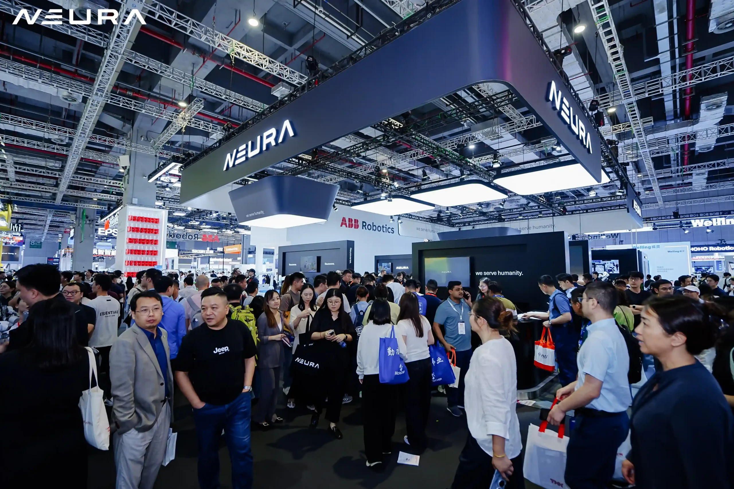 Crowded neura booth at ciif shangai 2026