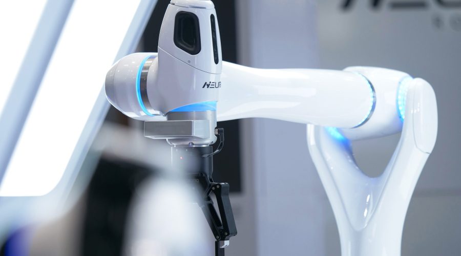 MAiRA, the world's first commercially available cognitive robot from NEURA